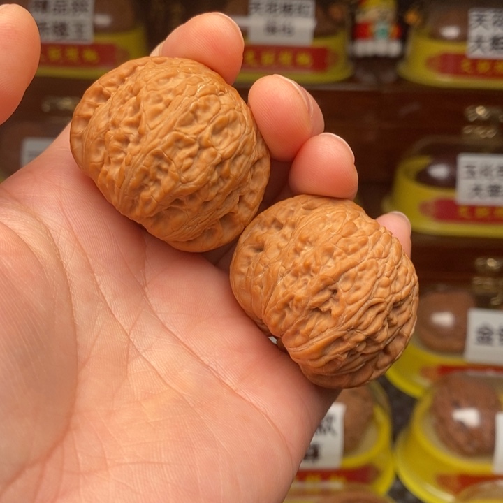 吊坠文玩核桃绣球