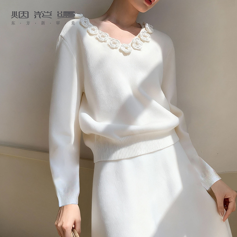 烟花烫法式白色针织毛衣内搭女 2025冬季新款气质打底衫上衣 浣续