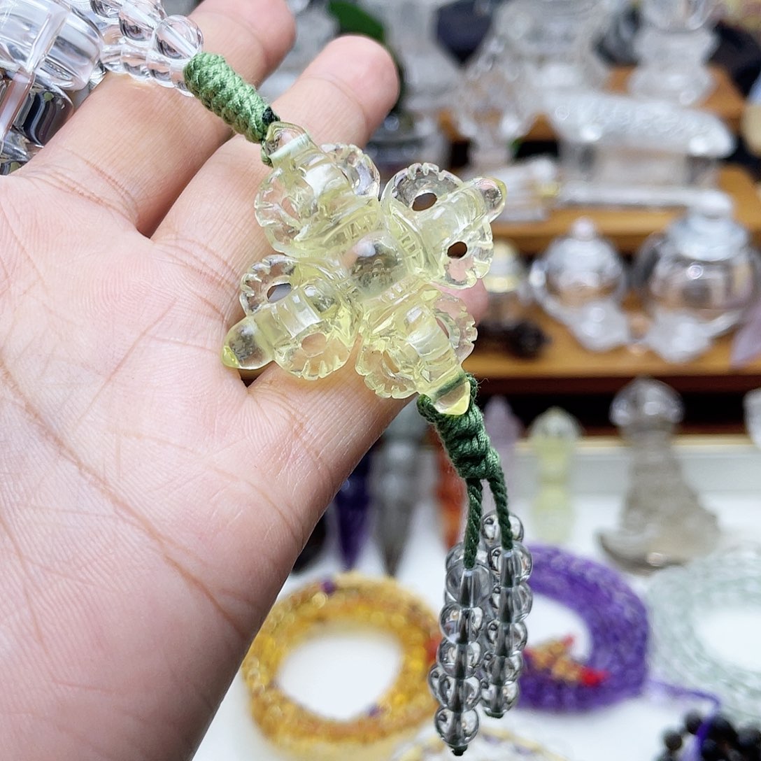 水晶颈饰未镶嵌果*释吊坠