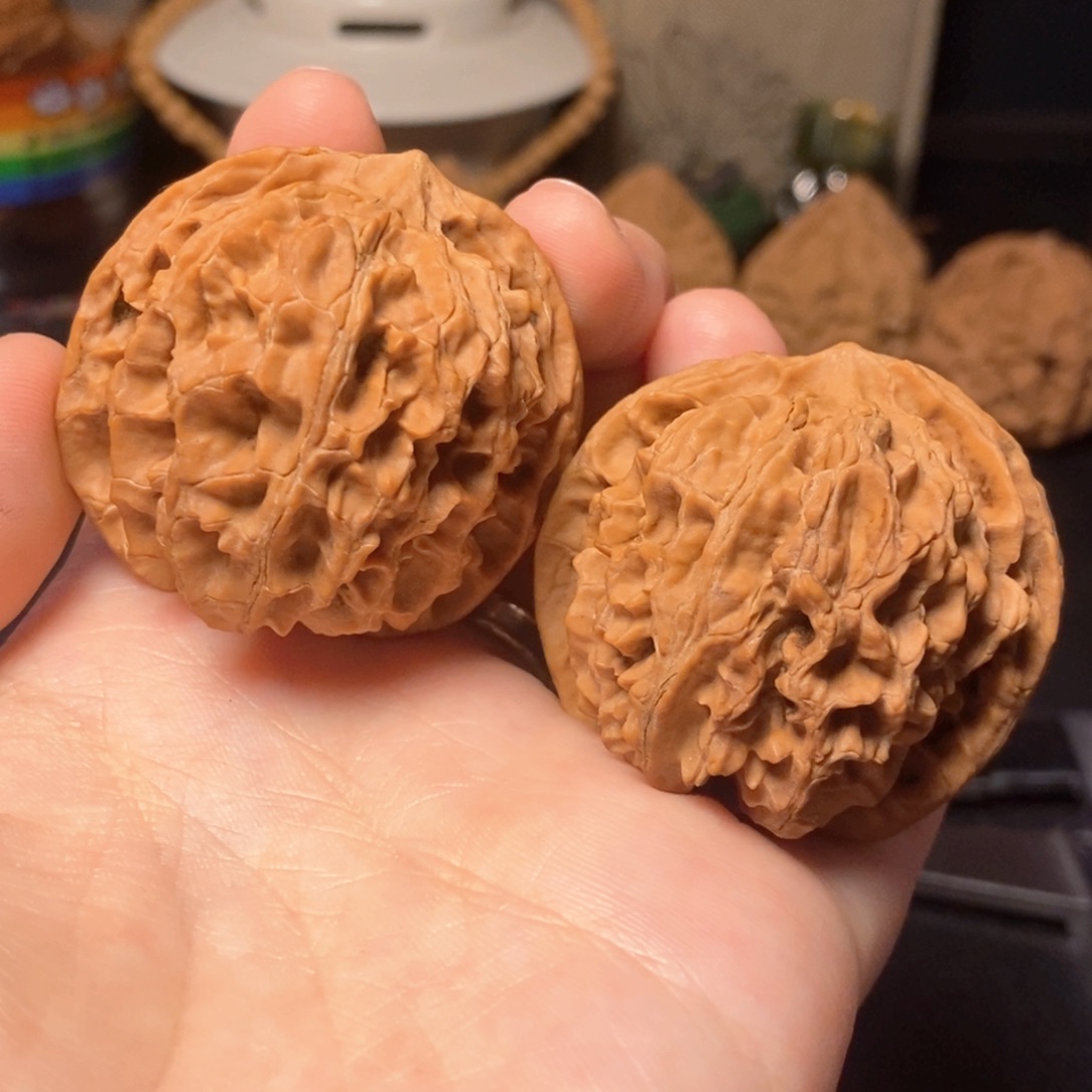文玩核桃吊坠40红皮苹果园8练手