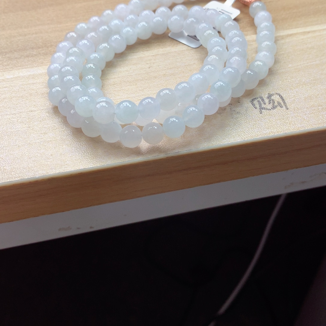 翡翠颈饰未镶嵌吊坠