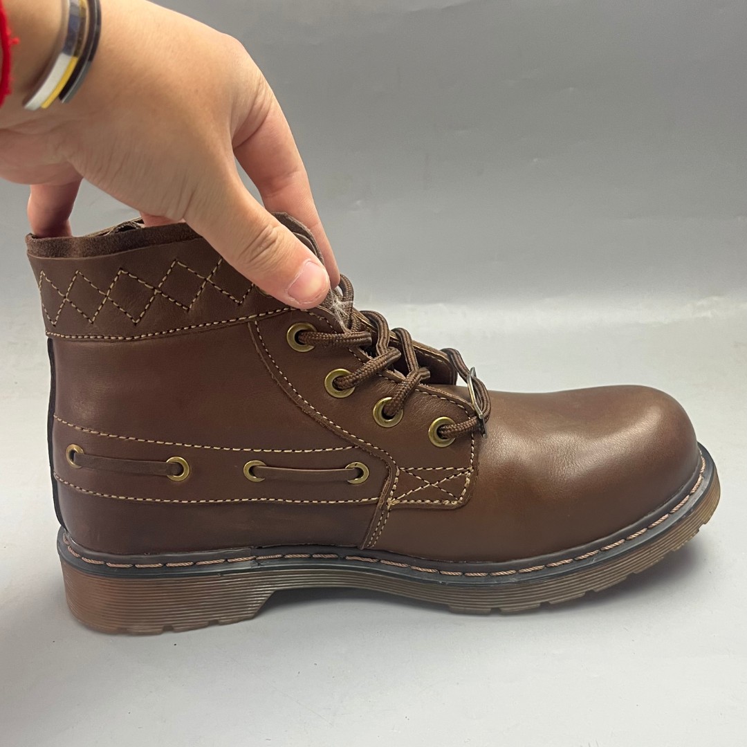 286秋冬时尚百搭休闲透气牛皮男鞋