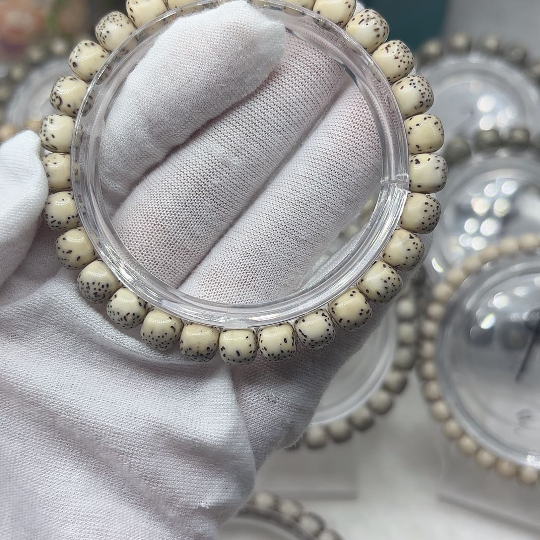 星月菩提手串河豚