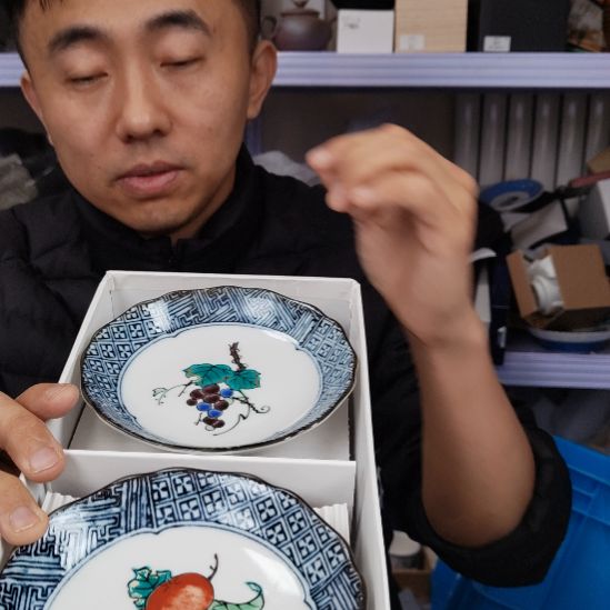 铁一盒柿子。。。。。。。。。。。