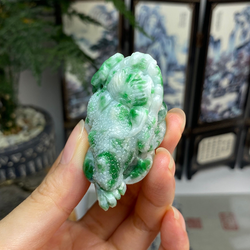毛货 飘绿白底青复古蟾蜍三脚金蟾挂件摆件  天然翡翠A货