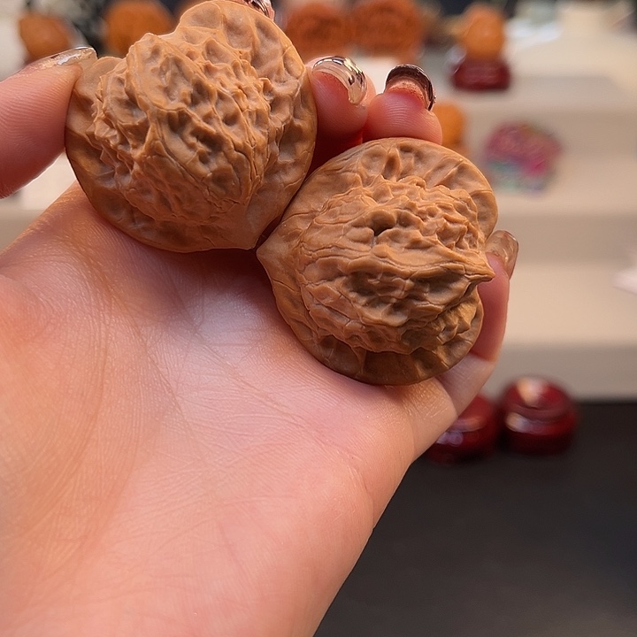 桃核把件大耳朵图图