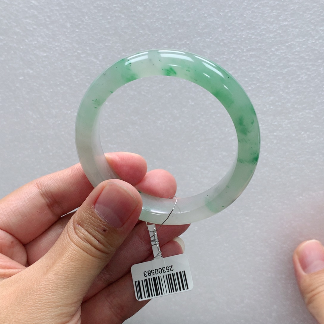 石英质玉未镶嵌手镯青青55-多人