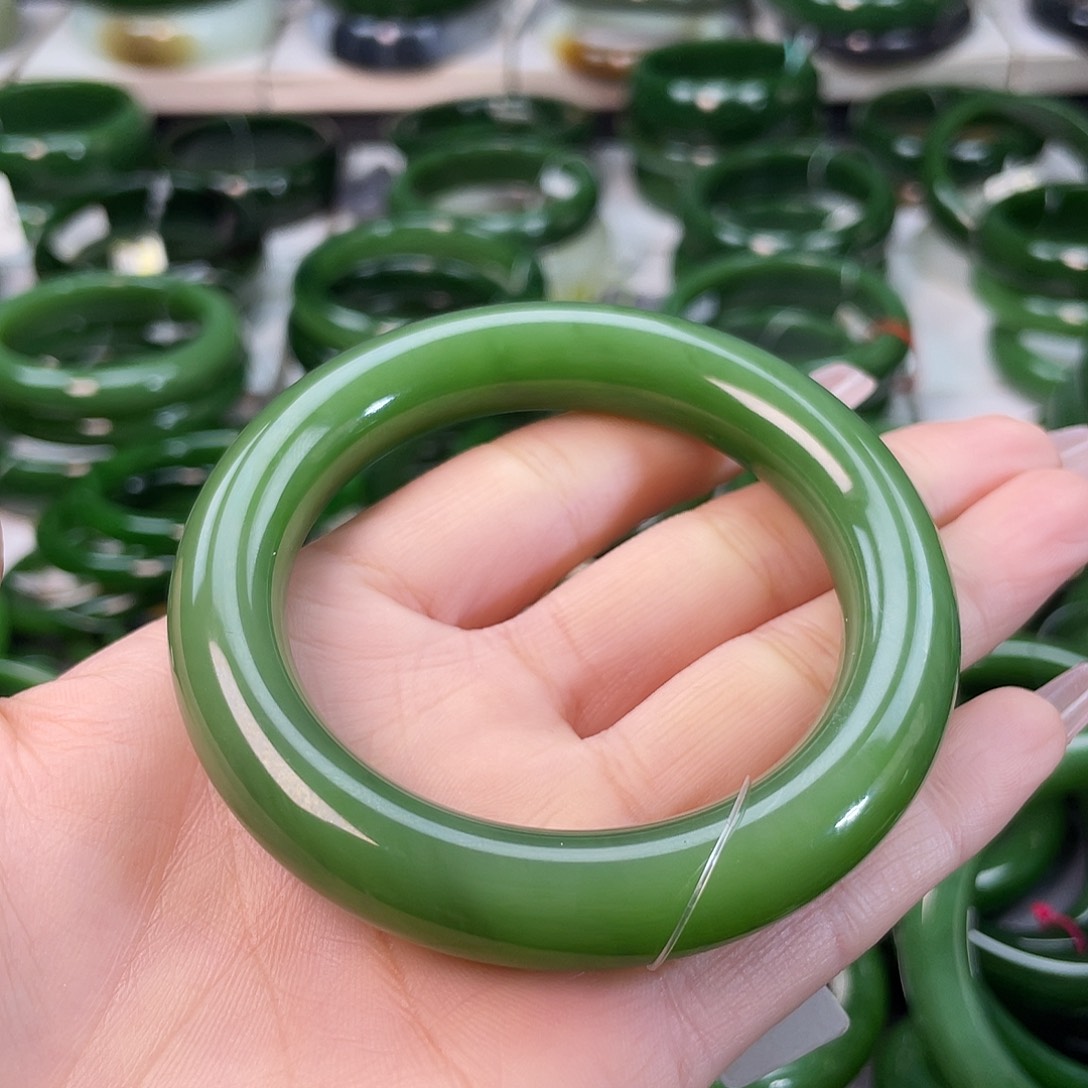 和田玉（碧玉）手镯未镶嵌