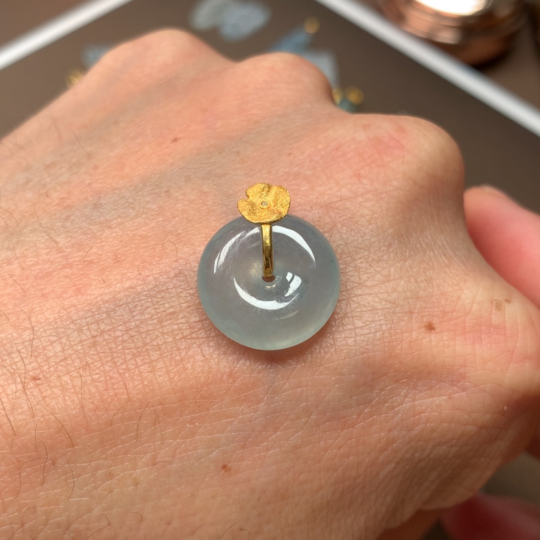 翡翠18K金镶嵌吊坠(不含链)平安扣