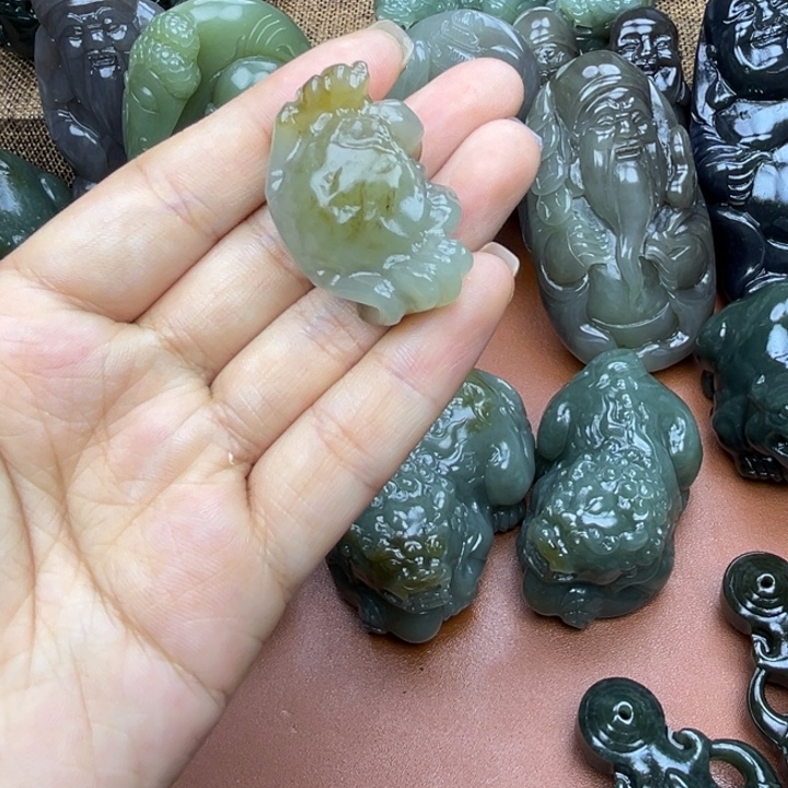 和田玉未镶嵌挂件