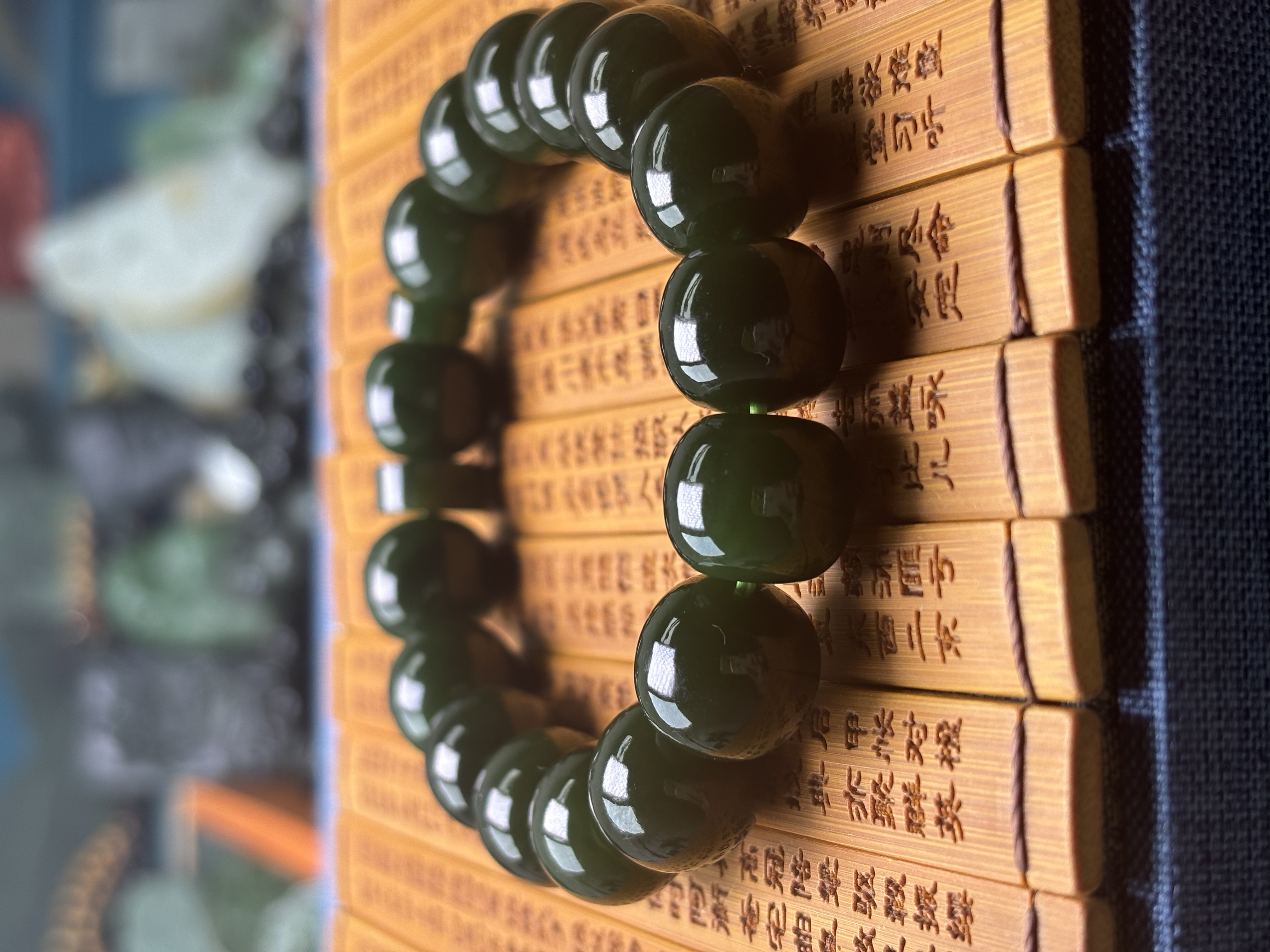 精美和田玉碧玉13*14mm单圈油细无黑点