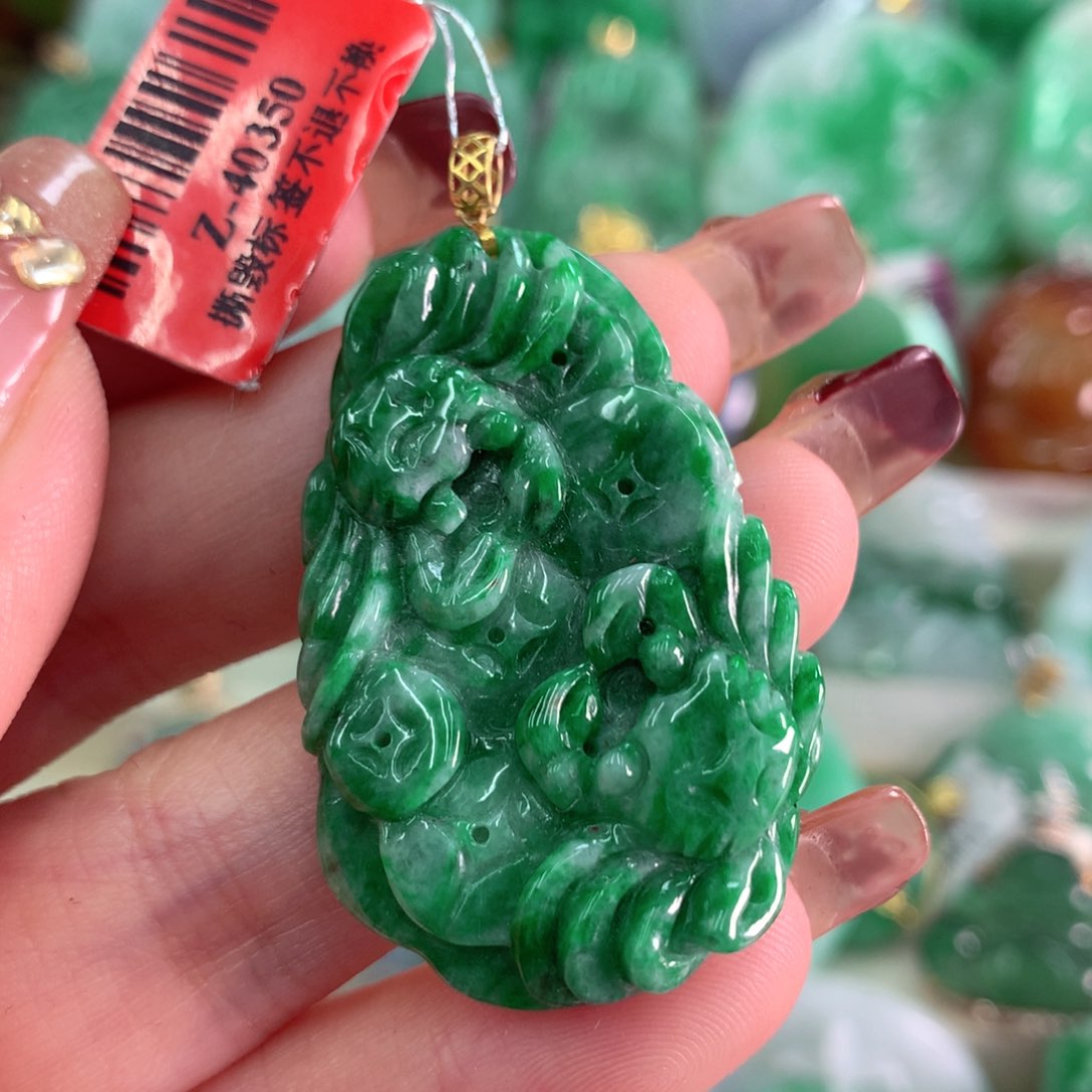 翡翠吊坠(不含链)18K金镶嵌