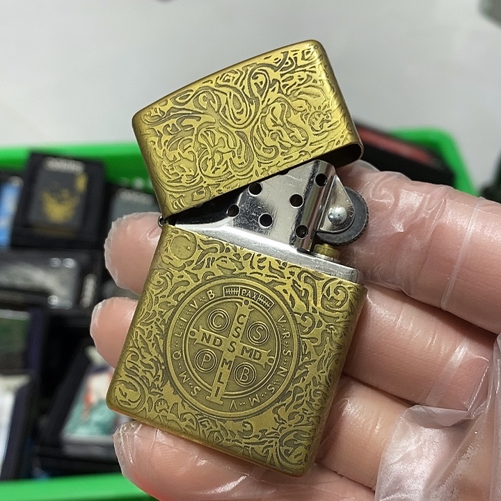 古***月煤油打火机整机以图片为准默认微瑕 