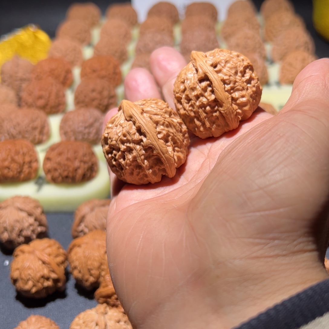 文玩核桃吊坠茗*见38-38-37三角白