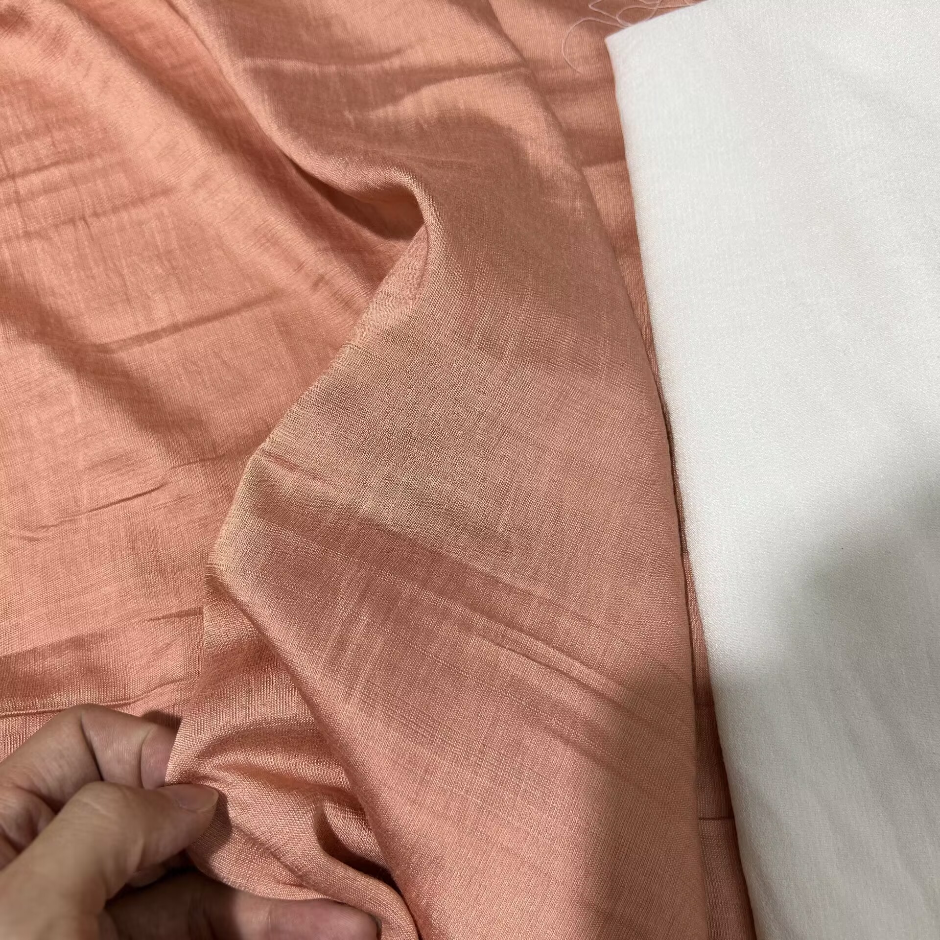 19-浅橘色天丝麻面料 柔和亲肤 精梳精纺无扎感 多拍连裁