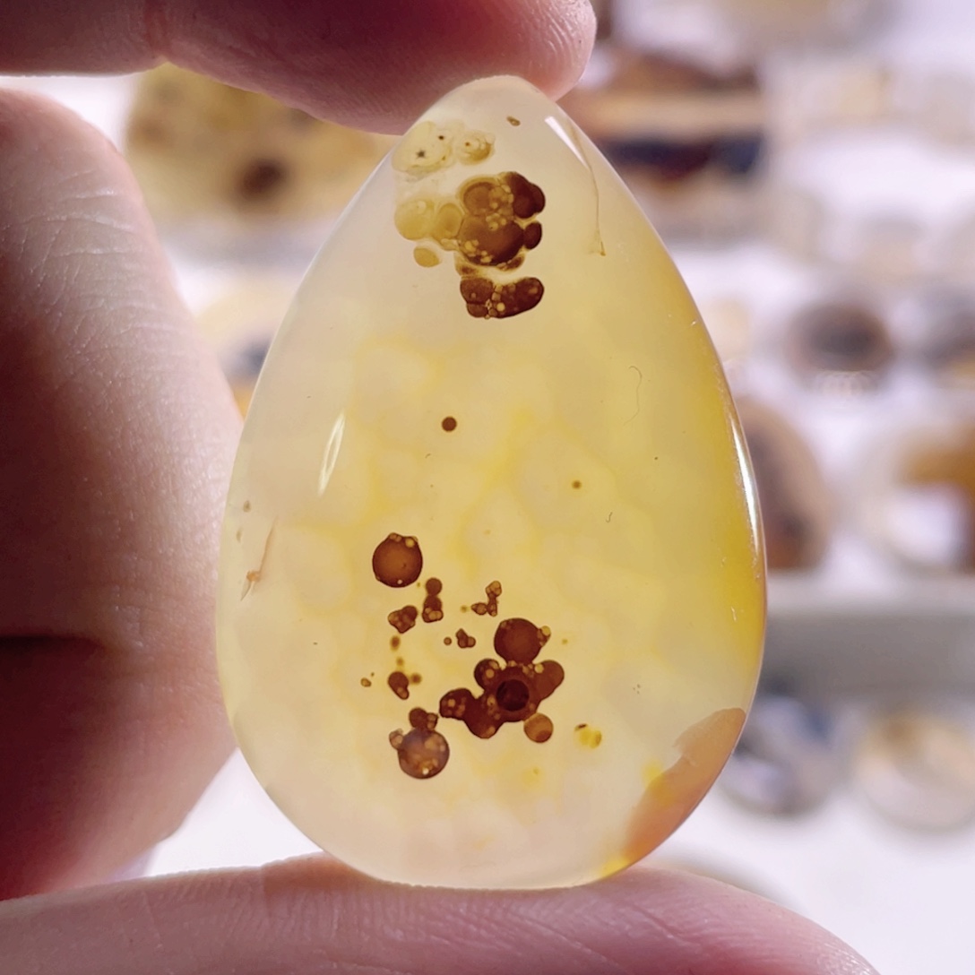 玛瑙/玉髓未镶嵌珠宝奇石