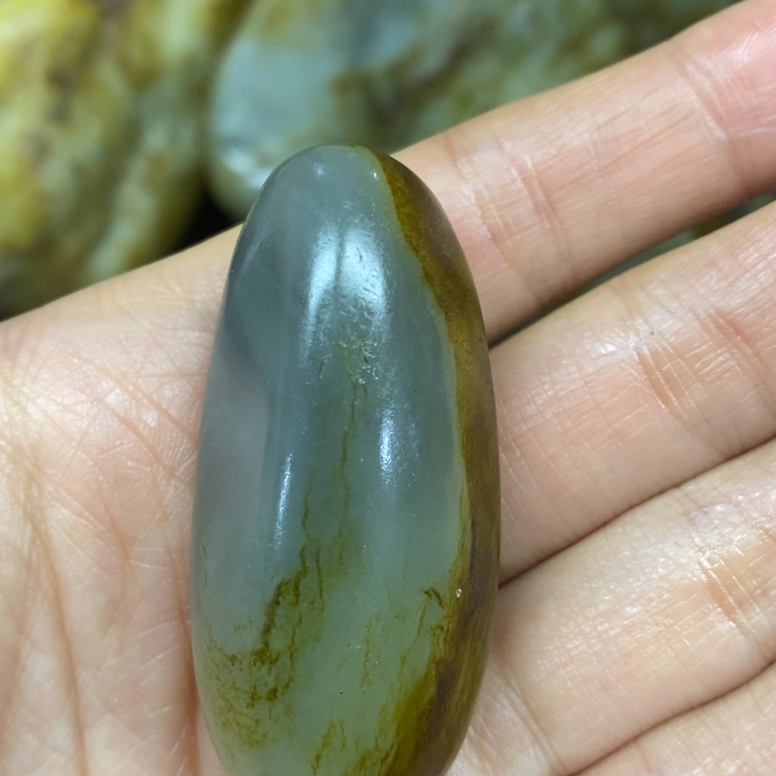 未镶嵌和田玉（糖玉）挂件