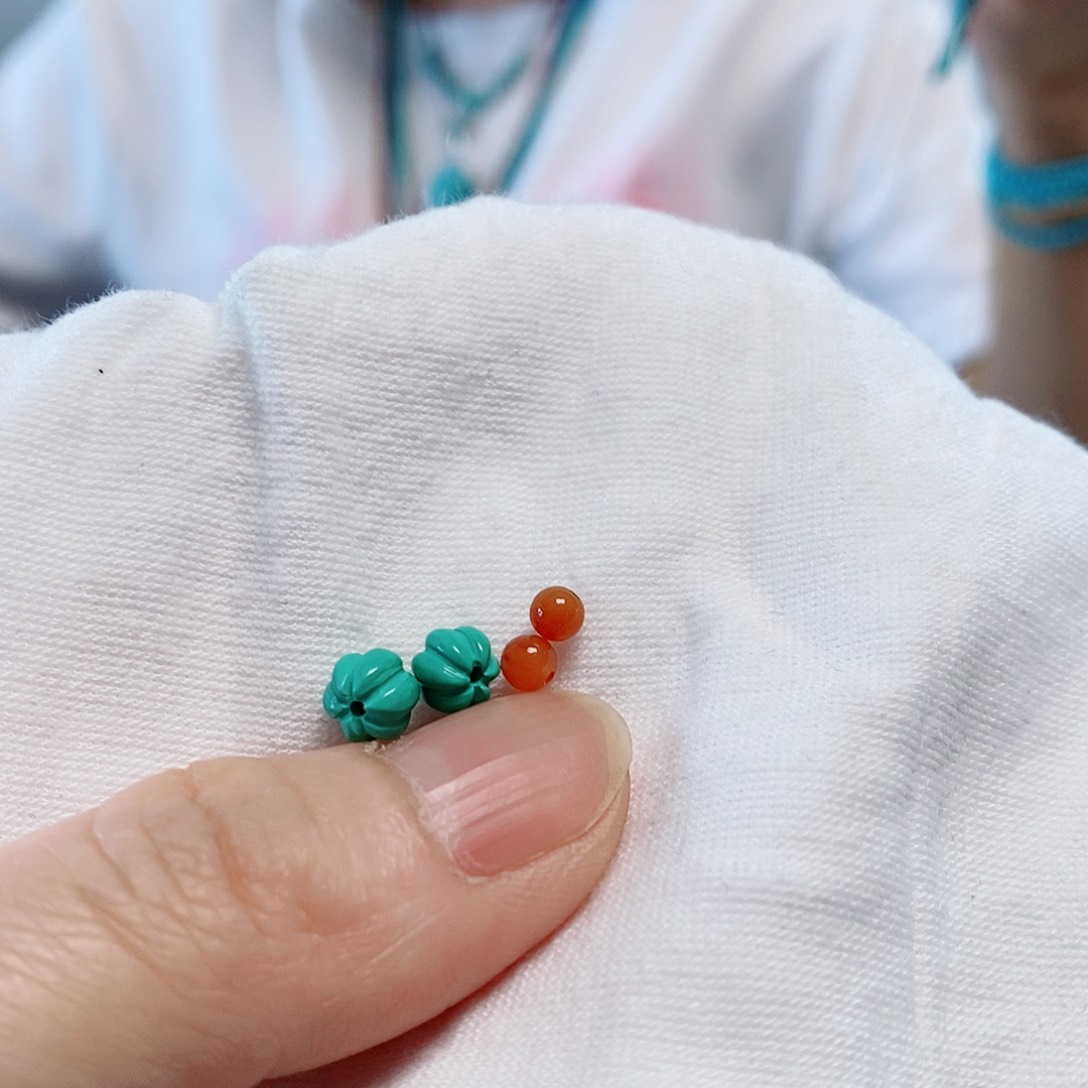 南红玛瑙未镶嵌珠宝奇石