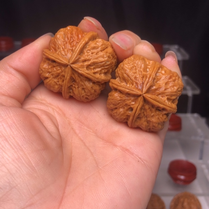 小***博文玩核桃吊坠321磐石四楞