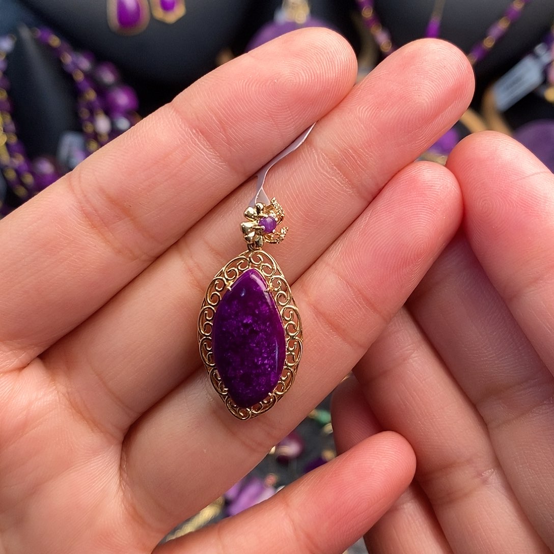 苏纪石（舒俱来）吊坠18K金镶嵌