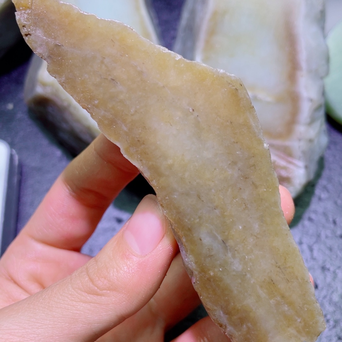 和田玉未镶嵌珠宝半成品