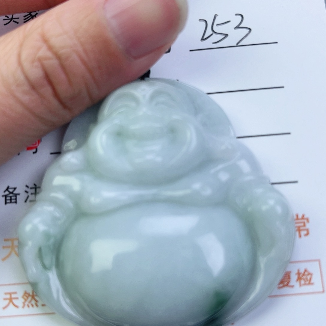 翡翠颈饰未镶嵌佛公