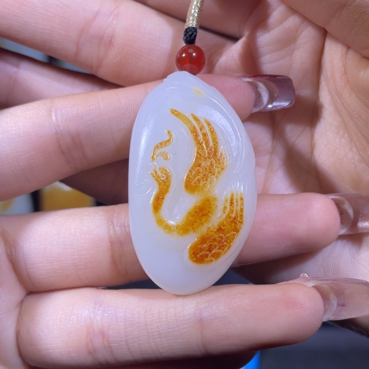 和田玉挂件未镶嵌更***人