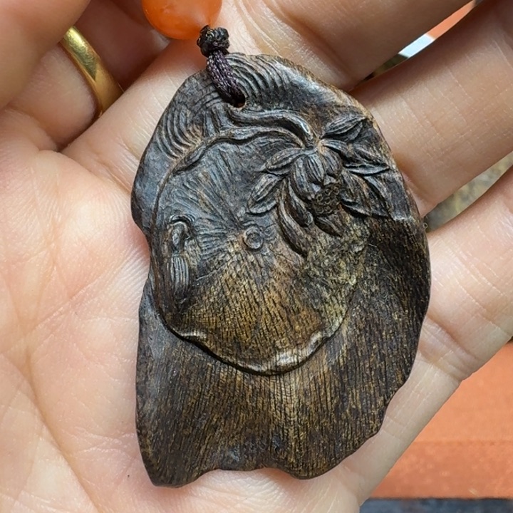 沉香吊坠馨安居沉香定制款