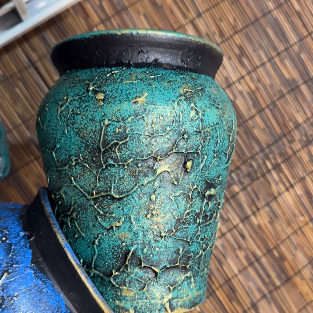 红陶红陶浮雕花盆炸炸炸了