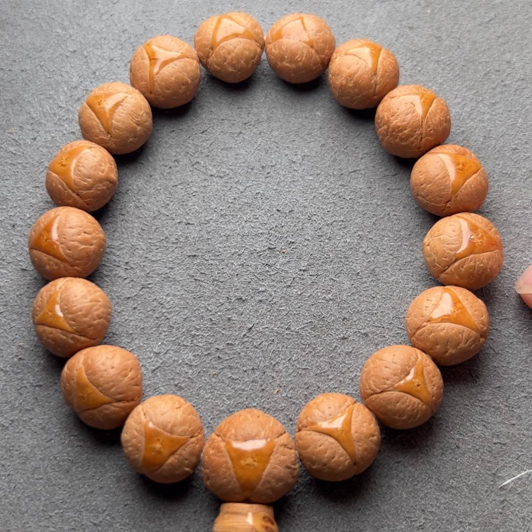 龙眼菩提手串封眼龙眼