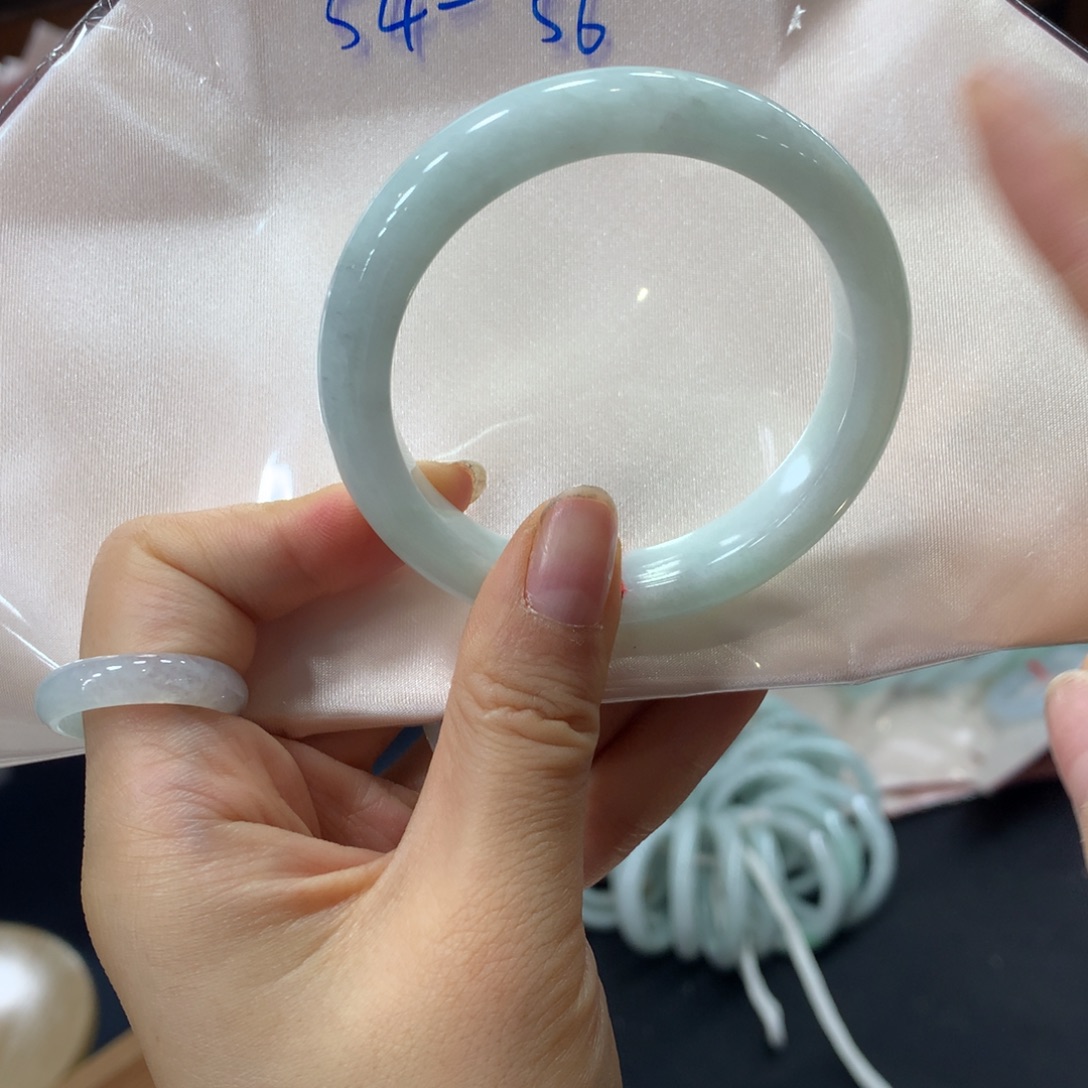 翡翠未镶嵌手镯买断