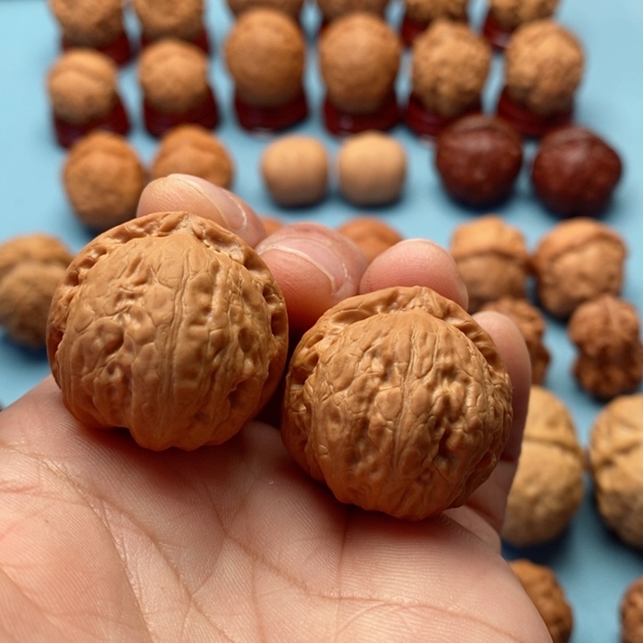 文玩核桃把件精品文玩手捻胖头陀