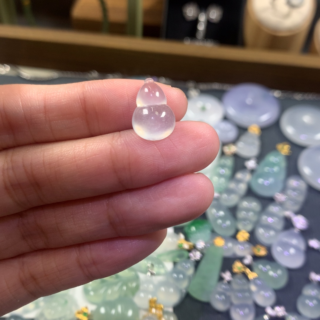 翡翠未镶嵌颈饰高冰葫芦