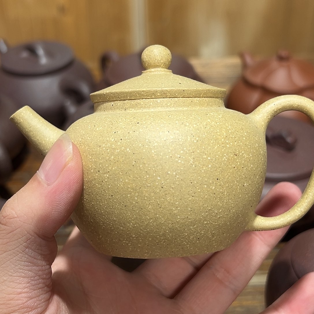 茶壶紫砂紫砂的味道很