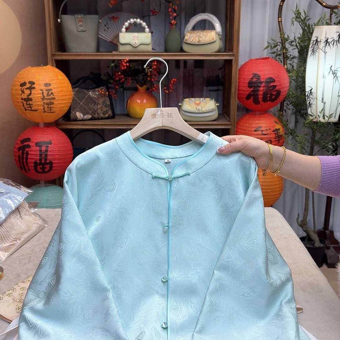 刺绣102胸围对襟上衣