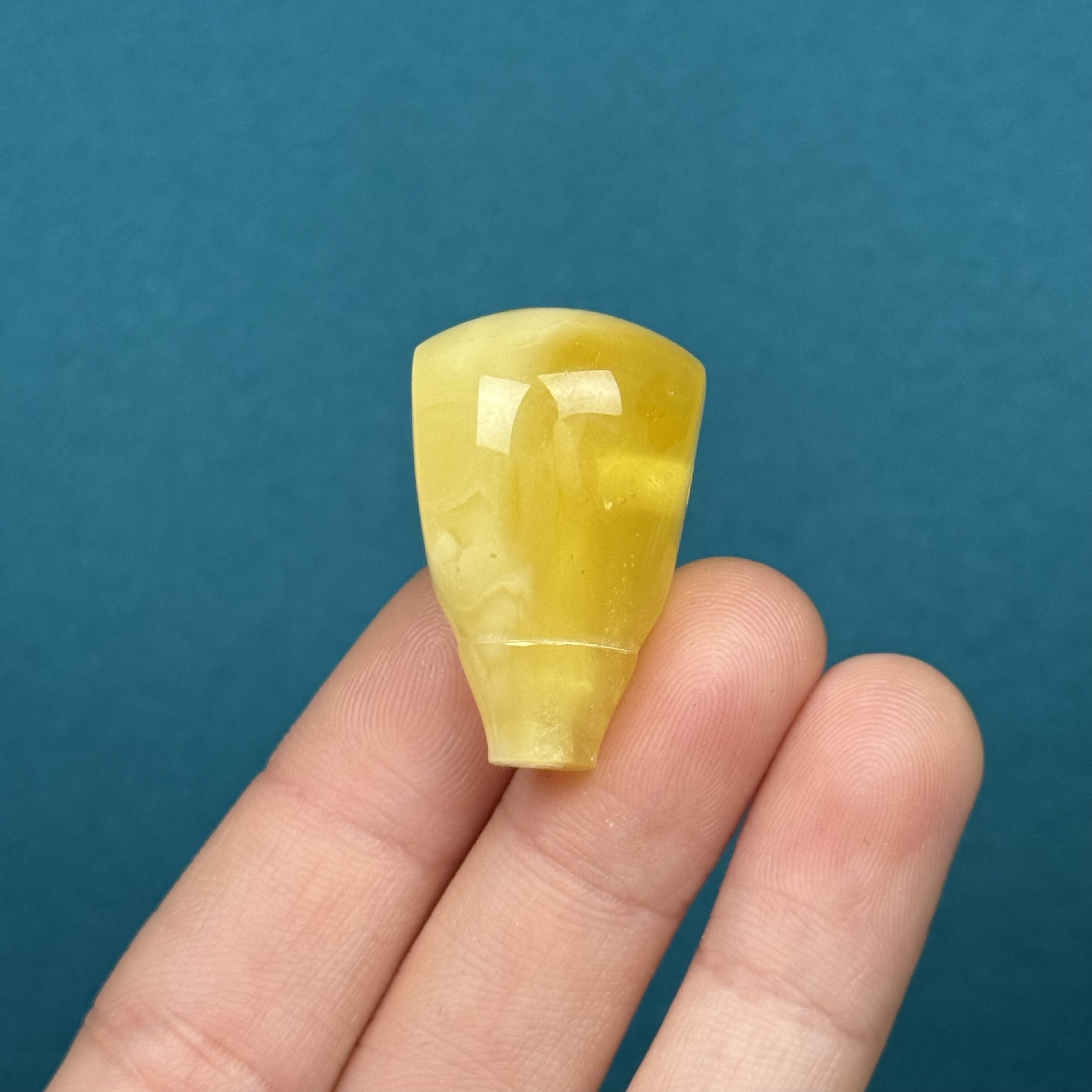 Z73-63天然原矿蜜蜡 鸡油黄三通 18.8*29*17mm支持复检假一罚十