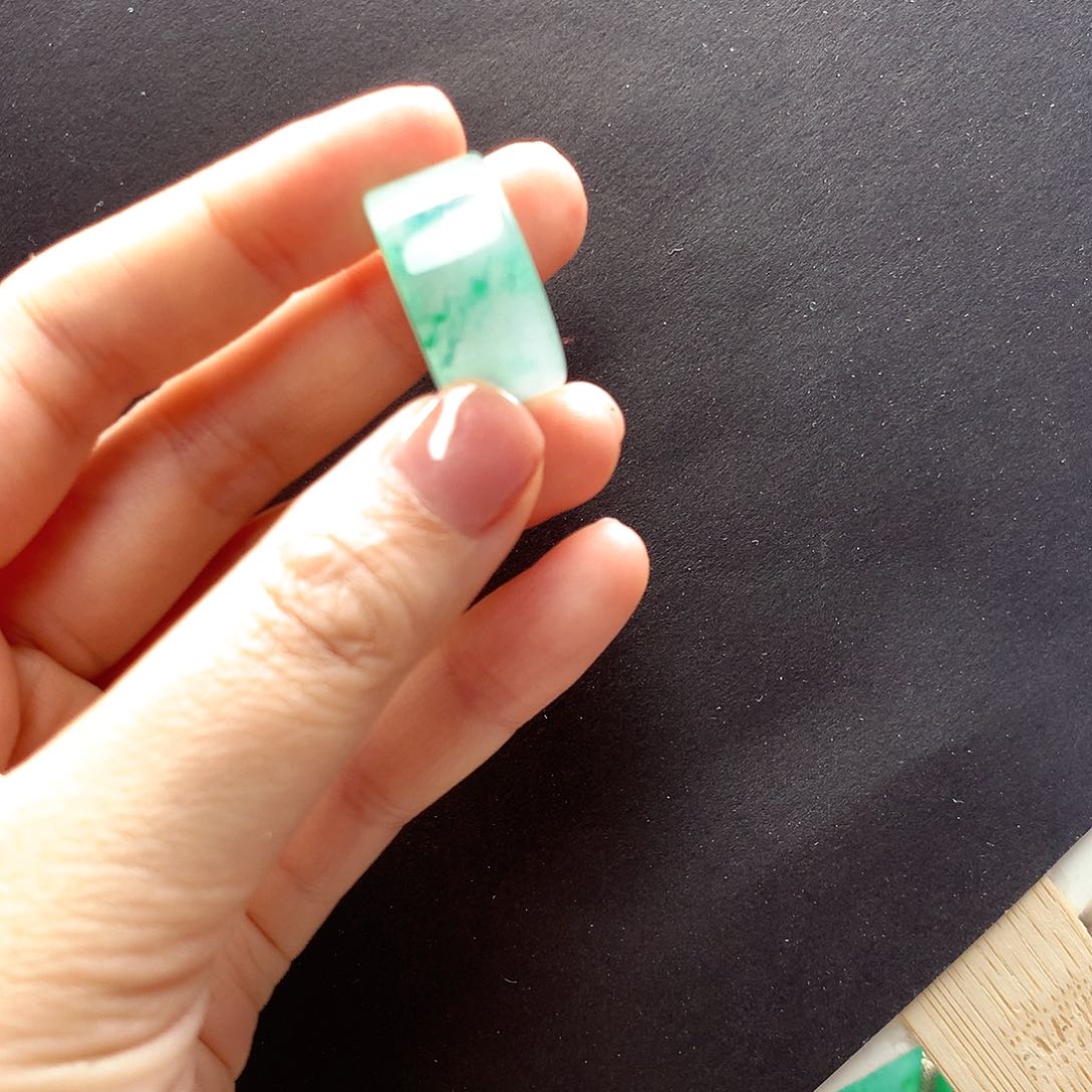 石英质玉未镶嵌戒指