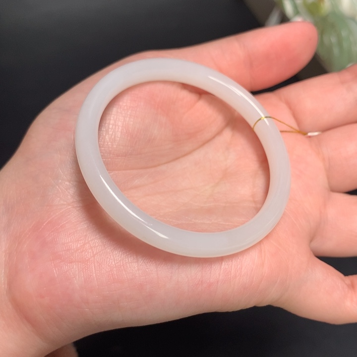 和田玉手镯未镶嵌1680