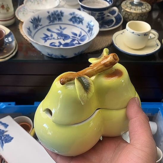    中古物品默认微瑕，谨慎参拍，满18包邮！
