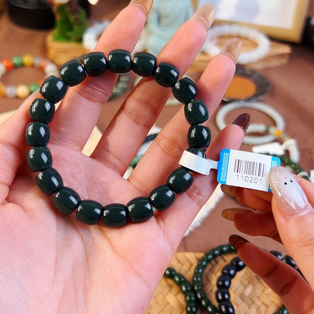 和田玉未镶嵌手串