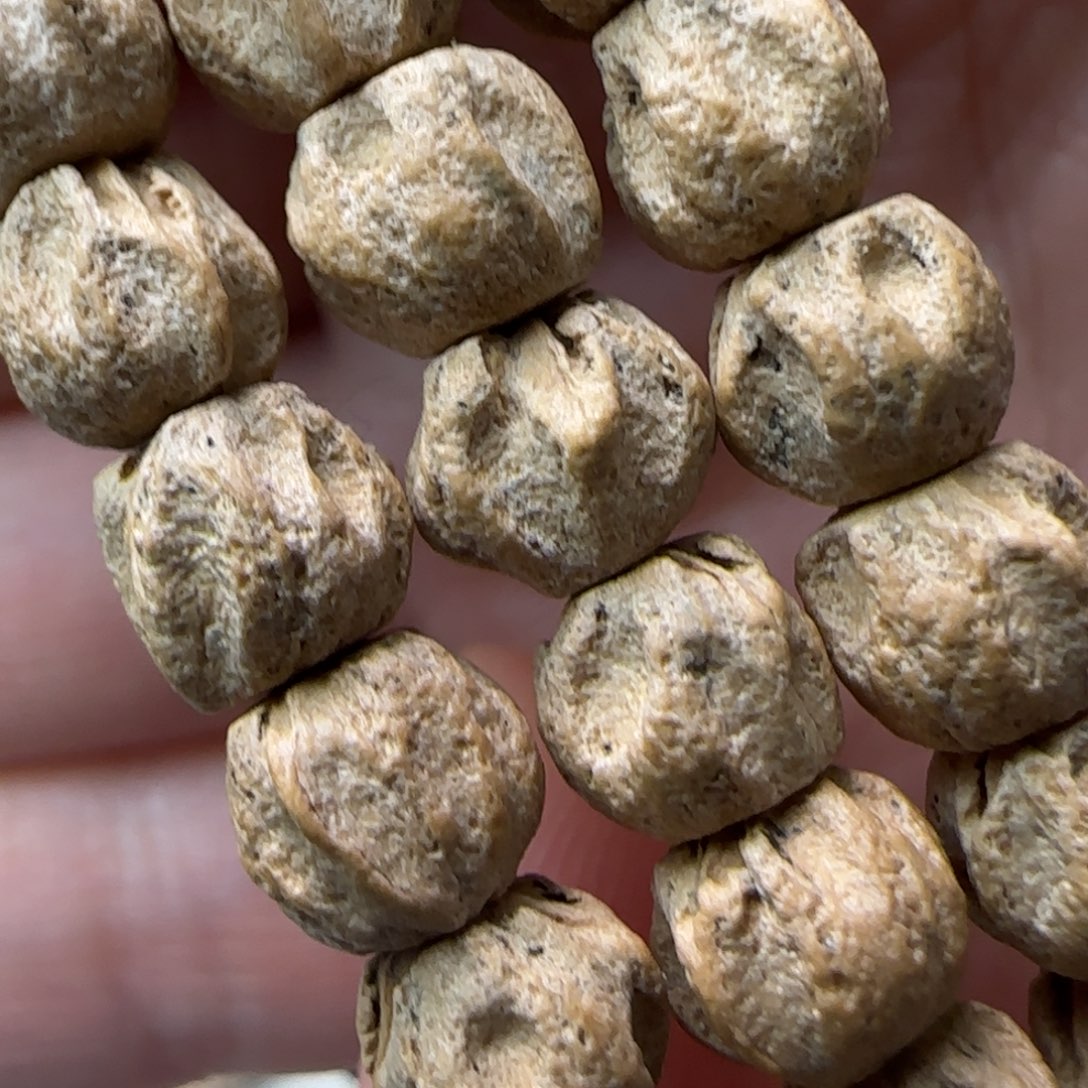 晶***程柏香籽/百香籽吊坠