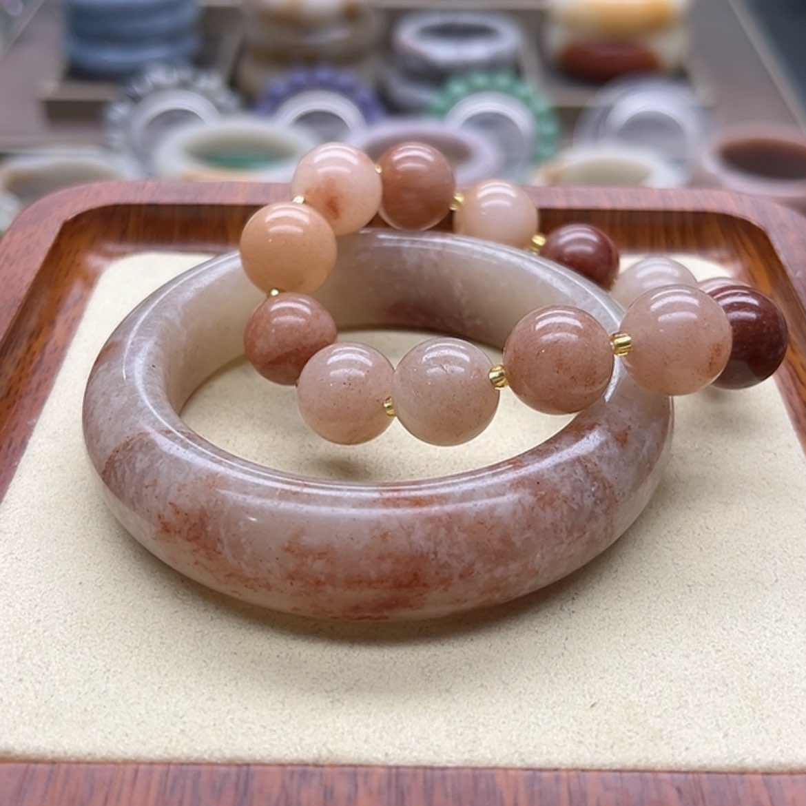 【闪购商品】石英质玉手镯未镶嵌风花雪月套福利