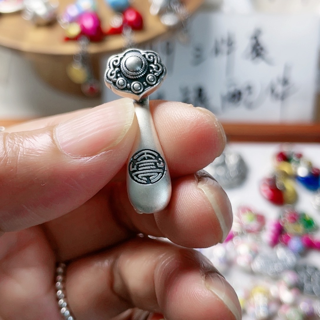 珐琅吊坠足银大如意