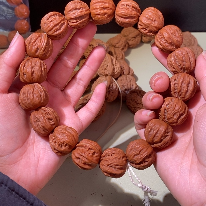 文玩核桃手串……29