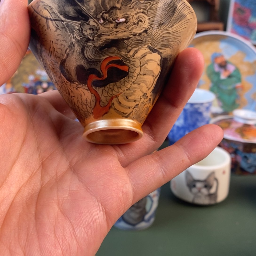 陈*男手工手绘主人杯龙