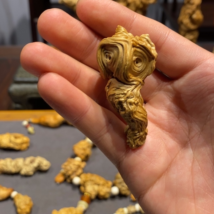 虹***司六道木降龙木猫头鹰