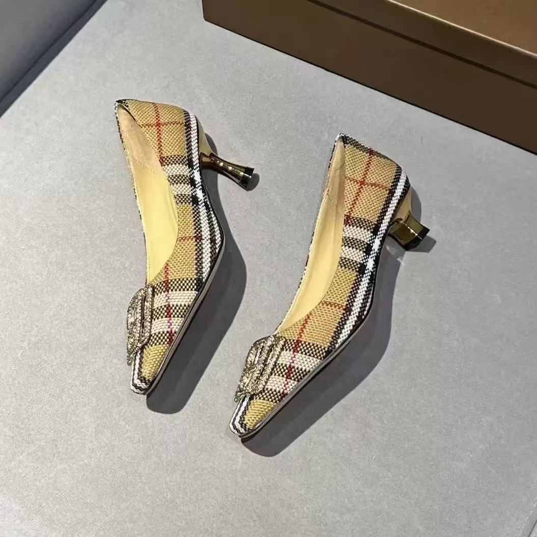 【Magnlia 曼序馆】经典款格纹高跟鞋