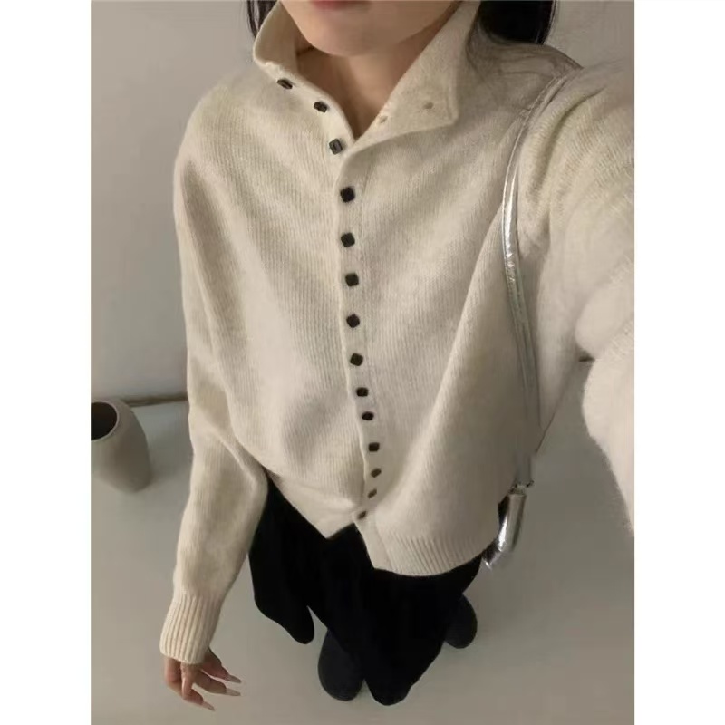 白月光~立领长袖针织开衫秋冬单排扣设计感针织衫