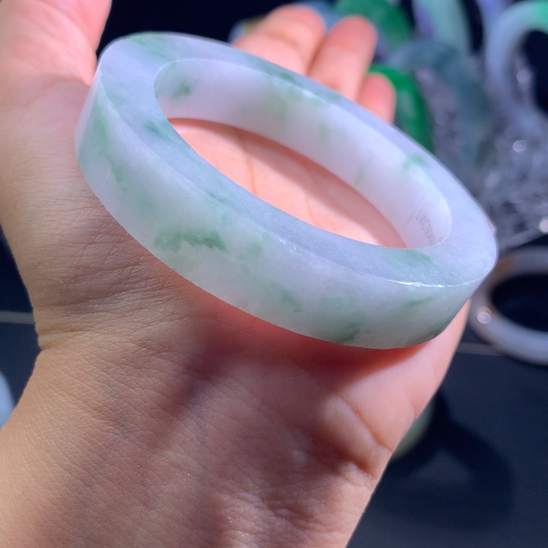 定制翡翠燕子强推未镶嵌