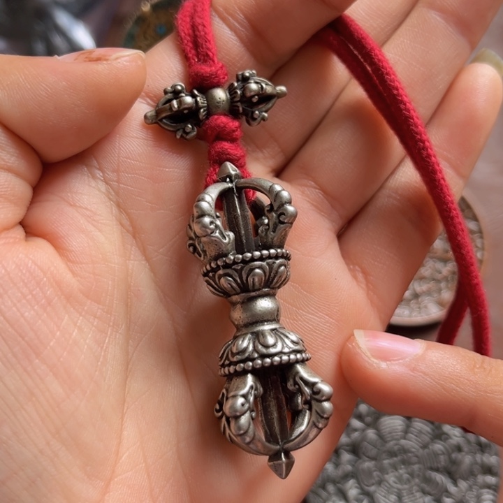 颈饰琉璃K****e喜欢的朋友